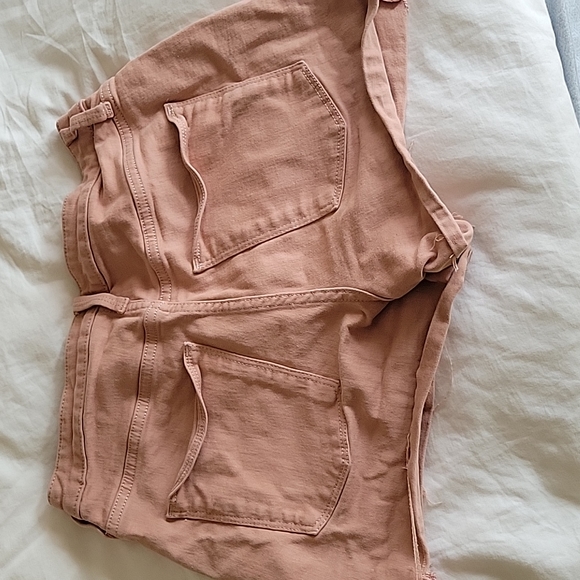 Universal Thread Pink Shorts - Picture 2 of 4